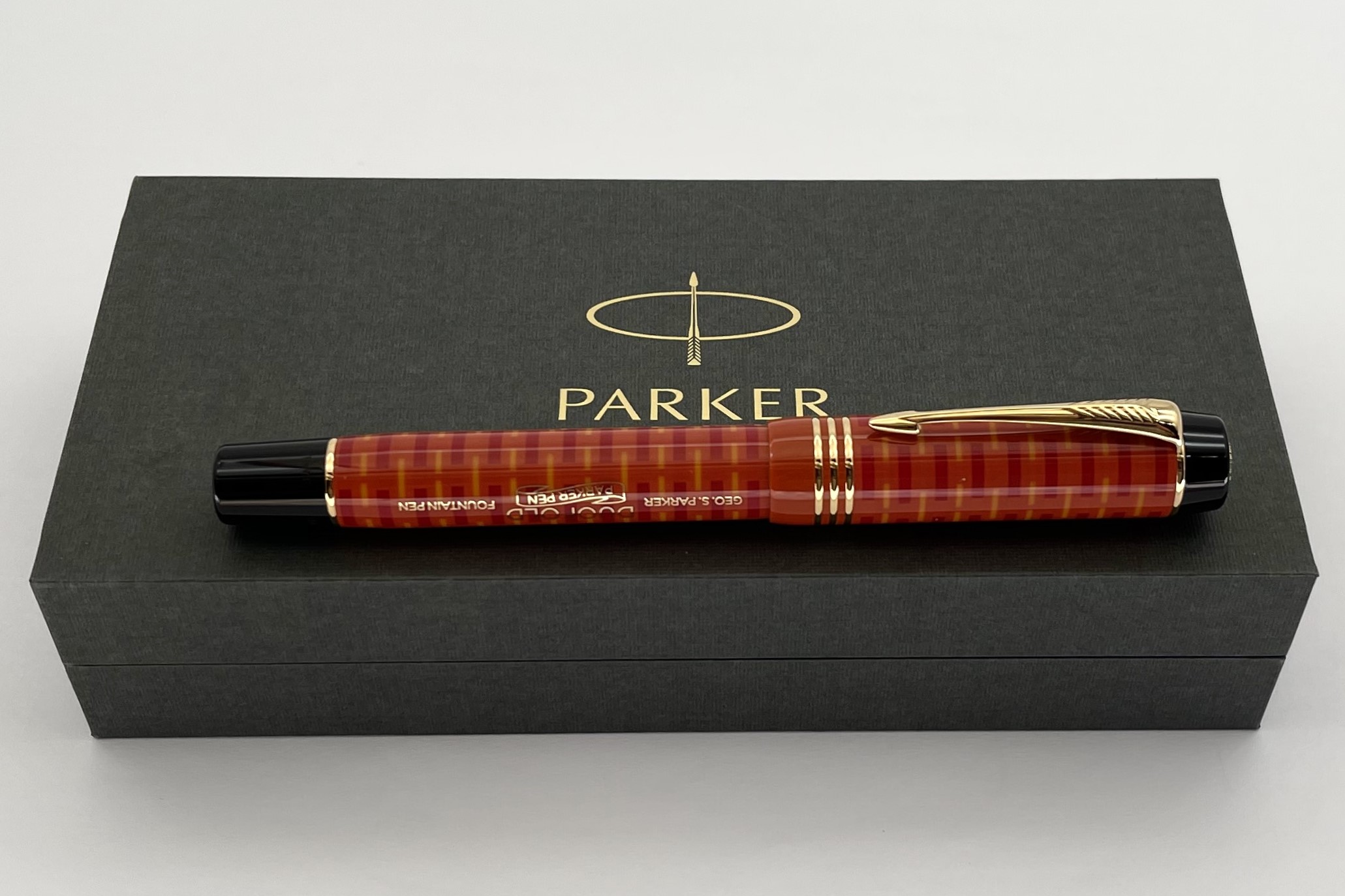 ParkerLimitedEditionDuofold100thAnniversaryBigRedFountainPen_G